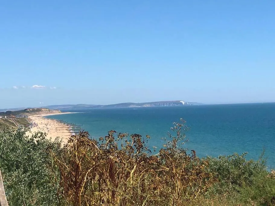 New 2 Bedroom First Floor Apartment Close To Beach Bournemouth 0*,  United Kingdom
